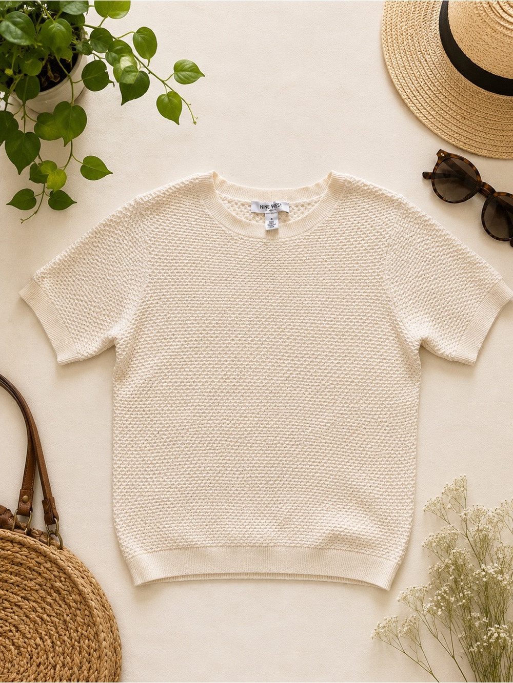✨NWOT Nine West Cream Textured Knit Short Sleeve Sweater Size M✨